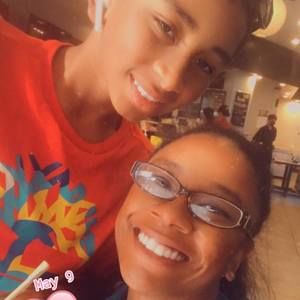 Meet your Posher, Denise